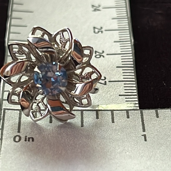 Vintages Earrings and matching brooch - Picture 6 of 8